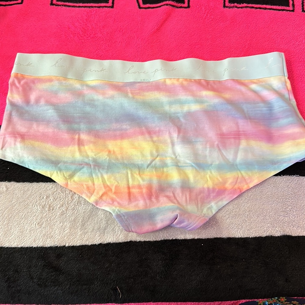 PINK Victoria’s Secret Boy Shorts - Picture 2 of 3